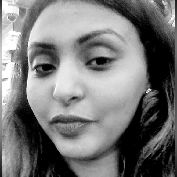 Meet your Posher, Hana - Picture 1 of 1